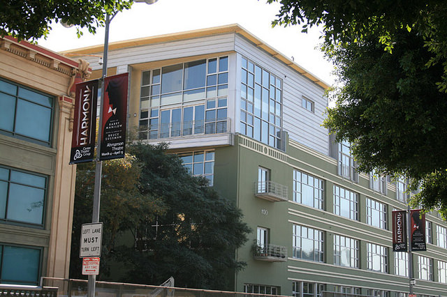 16028226665_a8236f9860_z